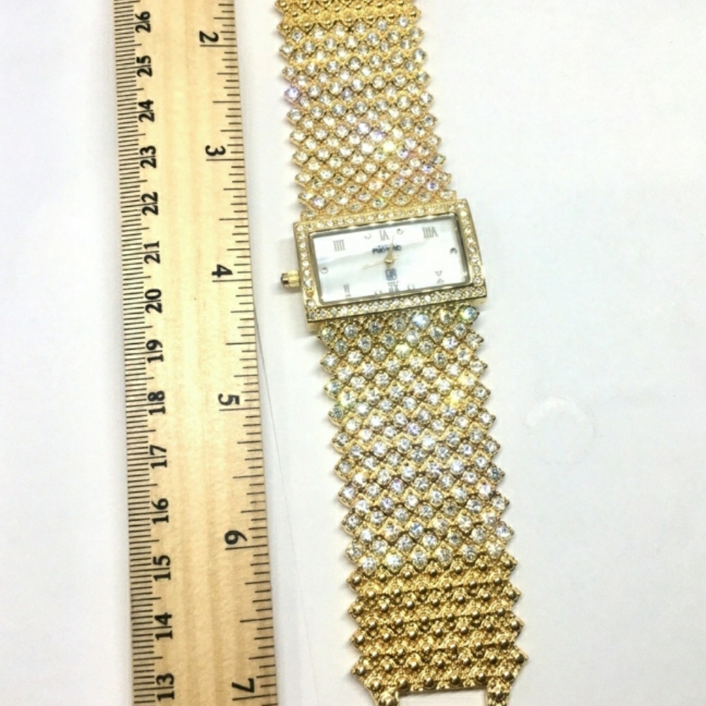 🔥 VINTAGE GOLD AND CRYSTAL VICTORIA WEICK WATCH